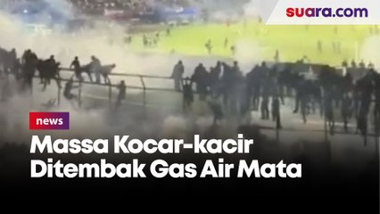 Detik-detik Suporter Ditembak Gas Air Mata