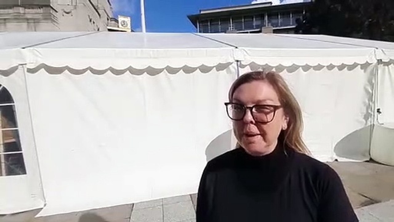 Suicide memorial quilt unveiled in Leeds