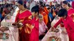 Durga Puja 2022: Kajol Son Yug के Sath Durga Puja पंडाल में Food Serve Video Viral । *Entertainment