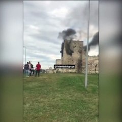 Tarihi surlar alev alev yandı