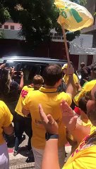 Roberto Cláudio (PDT) chega para votar em Fortaleza