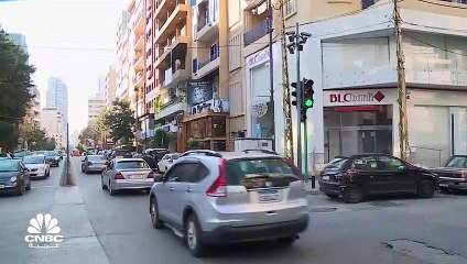 ما هي التداعيات المالية والاقتصادية لرفع سعر الدولار الرسمي في لبنان؟