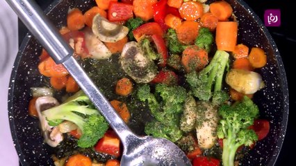 فخارة دجاج بالخضار والكريمة والجبنة