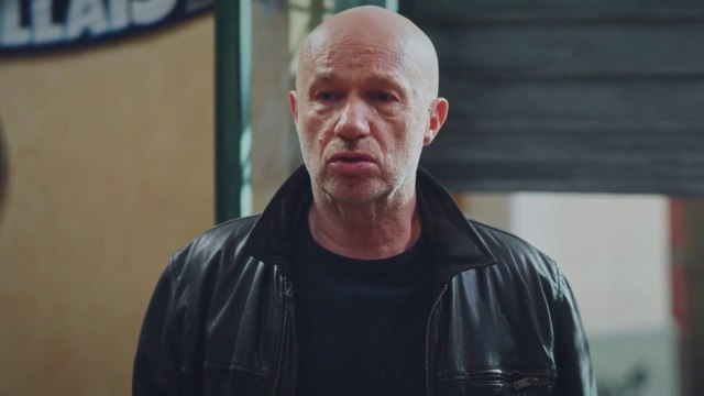 Plus Belle la Vie - Comment enterrer Roland Marci ?