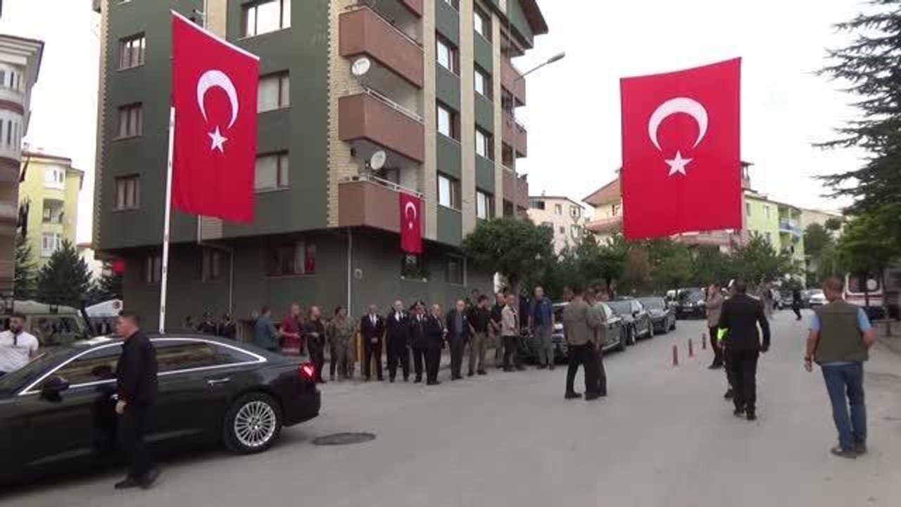 Son dakika haber | Bakan Soylu, şehit Çalışgan'ın ailesine taziye ziyaretinde bulundu