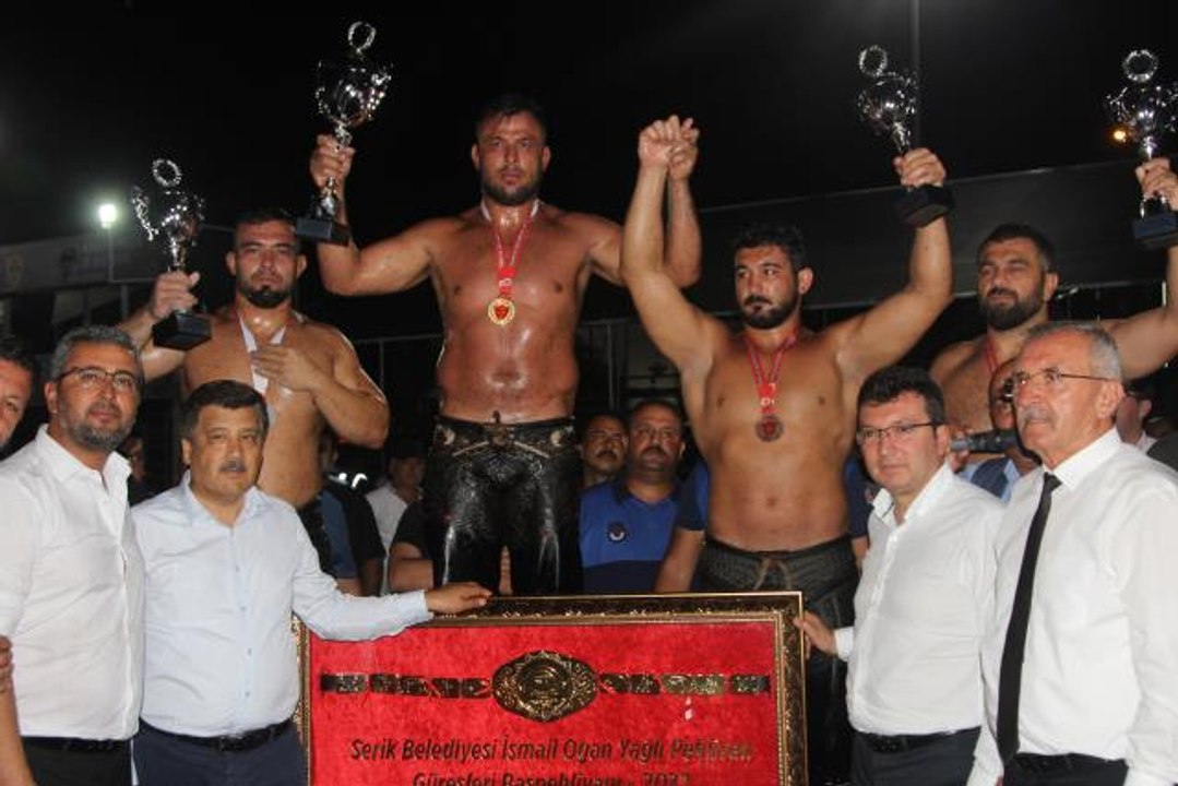 Antalya gündem haberi... Serik İsmail Ogan Yağlı Pehlivan Güreşleri başpehlivanı Osman Aynur oldu