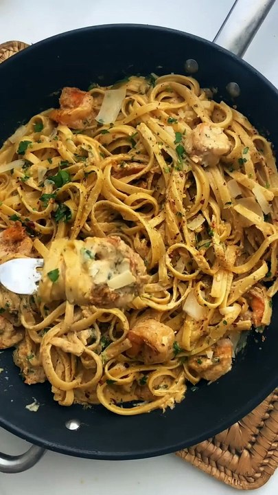 Spicy Shrimp Fettuccine Pasta -  Everyday Cooking Recipes