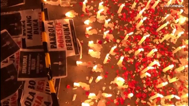 Индонезия подсчитывает жертв давки на футбольном стадионе в Маланге