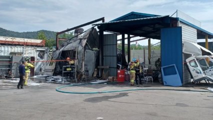 세종 차량정비업체 도장작업장 화재...인명피해 없어 / YTN