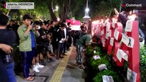 Trauer in Indonesien: Mehr als 120 Tote bei Stadionunglück