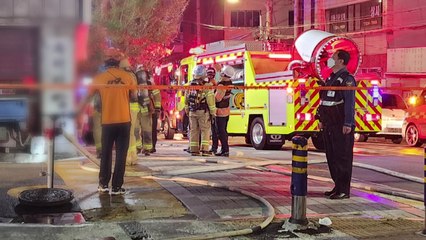 부산 금정구 노래방에서 불...10명 구조·대피 / YTN