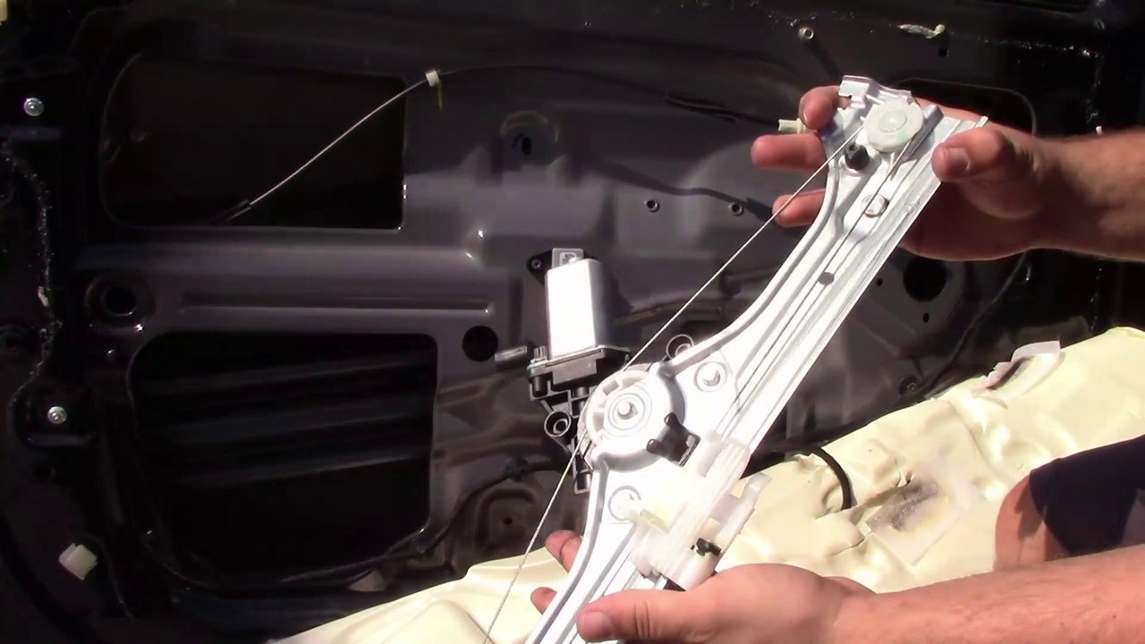 ML1 - 2017 Fiat 500 Window Regulator