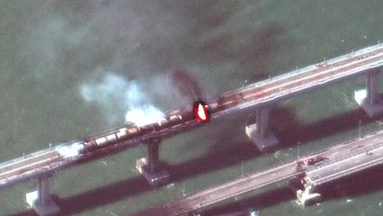 "크림대교 완전 복구에 수 개월...러 군 보급에 차질" - NYT / YTN