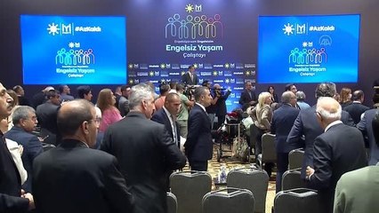 Akşener, "Engelsiz Yaşam Çalıştayı"na katıldı