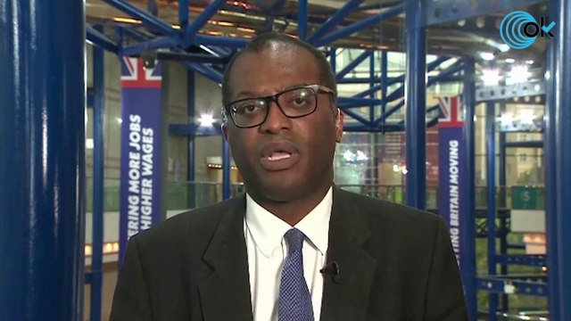 El Gobierno británico recula y renuncia bajar los impuestos a las rentas más altas