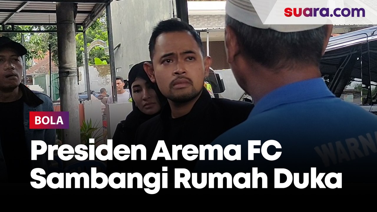 Sambangi Rumah Duka, Presiden Arema FC Menangis Peluk Keluarga Korban Tragedi Kanjuruhan