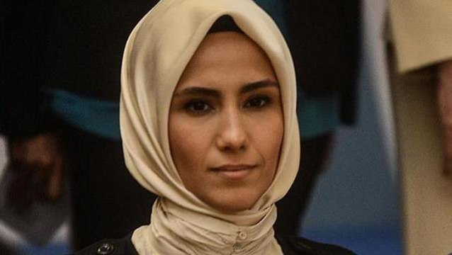 Sümeyye Erdoğan KADEM tarafından gerçekleştirilen Gölge/Shade video art projesinde konuştu: Kadına değen konuları destekliyoruz
