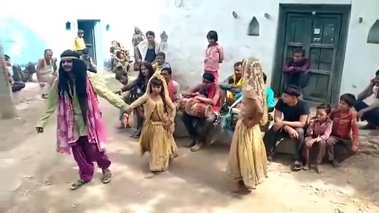 Bahrupiya Folk Dance of Bundelkhand (India) बुन्देलखण्ड (भारत) का लोक नृत्य बहरूपिया