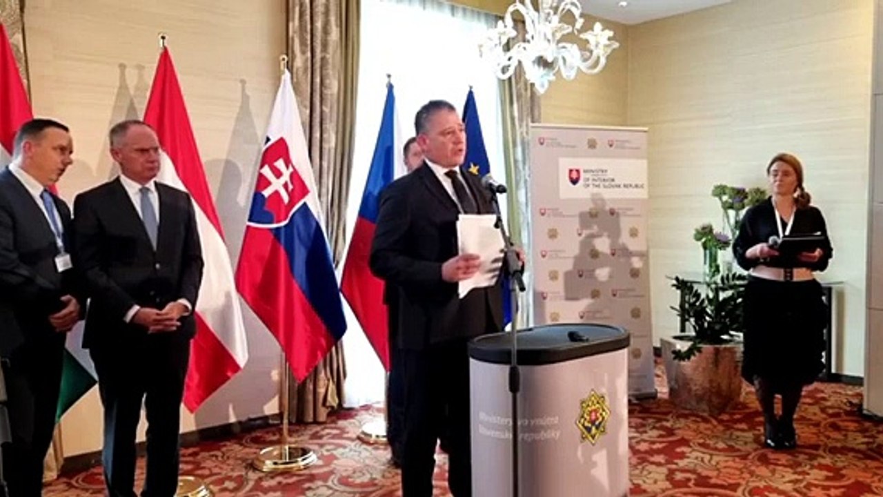 ZÁZNAM: SR, ČR, Maďarsko a Rakúsko chcú riešiť nelegálnu migráciu spoločne