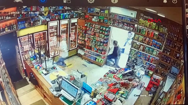 Tarlabaşı Bulvarı'nda kadınlara tacizi engelleyen esnafa silahlı saldırı