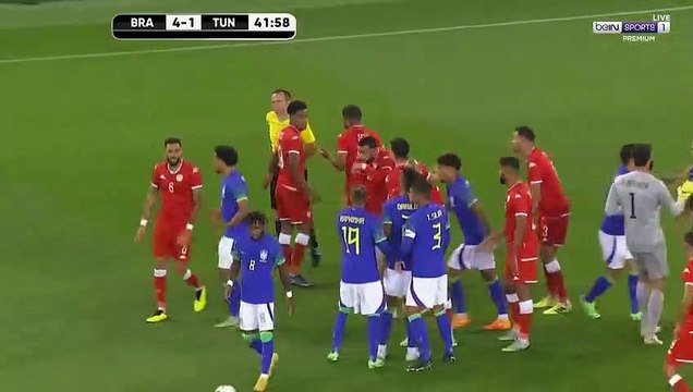 طرد ديلان برون بسبب نيمار في مباراة تونس والبرازيل