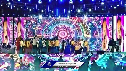 Minister Gangula Kamalakar Dance _ Karimnagar Kalotsavalu 2022 Closing Ceremony |  V6 News (6)