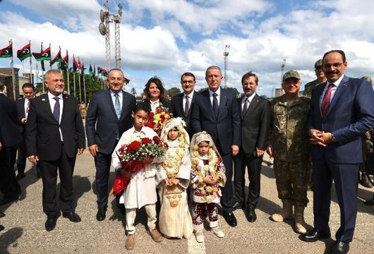 Bakan Çavuşoğlu beraberindeki heyetle Libya'da