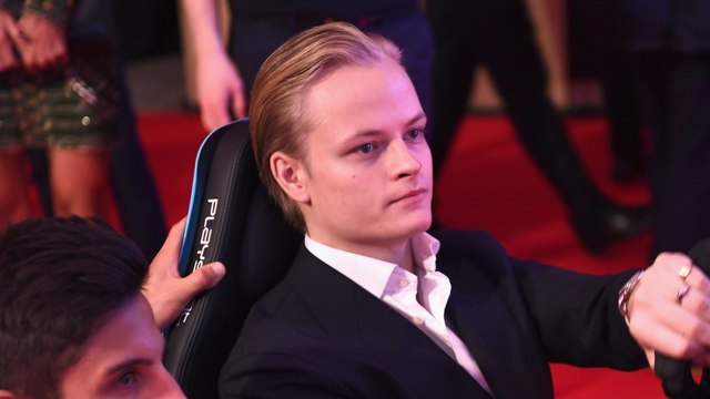 GALA VIDEO - Mette-Marit de Norvège : la nouvelle conquête de son fils fait grincer des dents…
