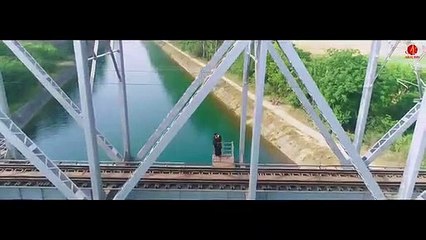 TERE_BIN_|_Shubham_Singh_(Official_Video)_Ieshaan_Sehgaal,_Miesha_Iyer_|_Showkidd_|_New_Punjabi_Song(360p)