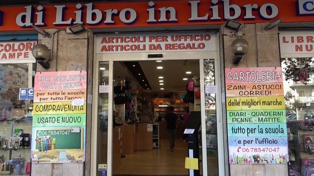 Nella libreria dei genitori di Alessia, la ragazza arrestata in Iran: Una storia che fa paura