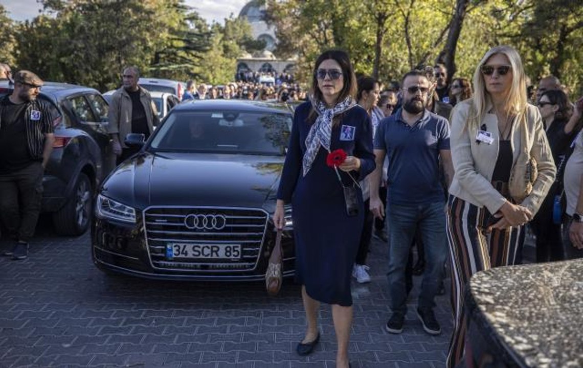 Ankara gündem haberleri... Ankara'da öldürülen müzisyen Onur Şener son yolculuğuna uğurlandı (3)