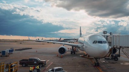 Tải video: Aeroporti, ad agosto raggiunti 19 mln di passeggeri