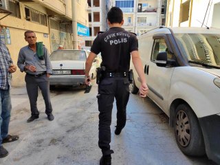 Aydın haberleri: Kuşadası'nda satırlı bıçaklı kavga: 2 yaralı