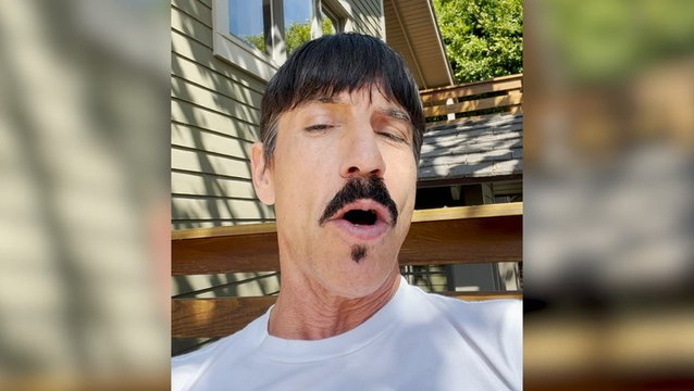 Anthony Kiedis - Mama Cass Elliot Hollywood Walk of Fame