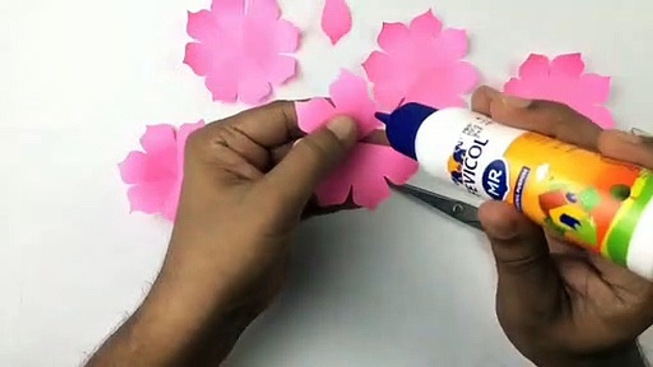 Beautiful paper flower wall hanging decoration ideas/diy wall hanging/paper crafts/wall mate/home decors/ruhi crafts and diy
