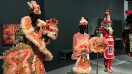 El Mardi Gras llega a París con los "indios negros" de Nueva Orleans