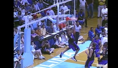 Vince Carter Throws Down the Windmill Dunk in 2000 vs PHI