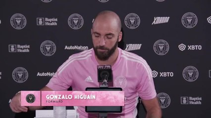 Higuaín anuncia su retirada