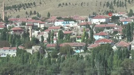 Bir aydır suları akmıyor... Muhtarın, "Gidin, çeşmede banyonuzu yapın" dediği ileri sürüldü