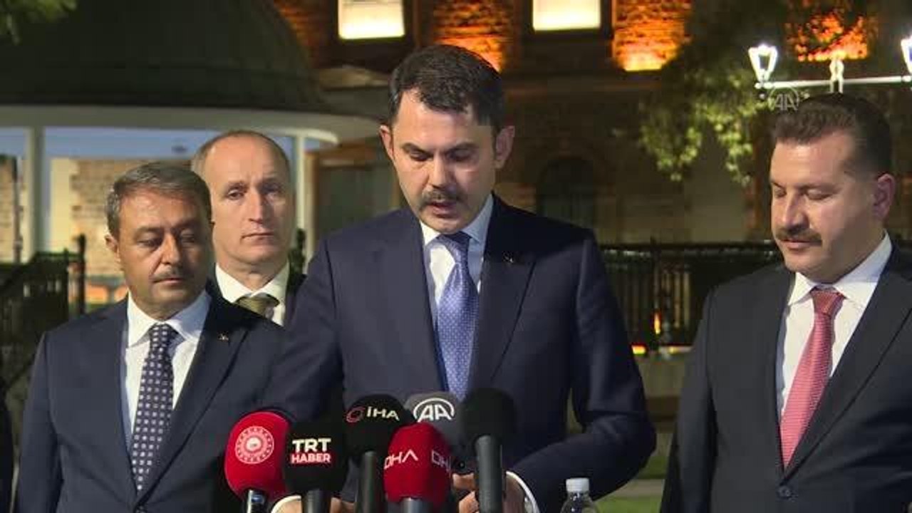 BALIKESİR - Bakan Kurum: "2 yıl içerisinde söz verdiğimiz şekilde konutlarımızı bitirip etaplar halinde teslimini yapacağız"