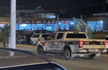 Policiais militares são levados à PF após exibirem bandeira do Brasil em carreata pró-Bolsonaro