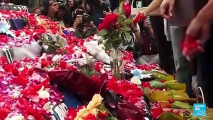 Autoridades de Indonesia anuncian investigación tras estampida en estadio de fútbol
