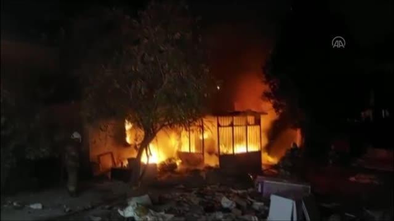 Son dakika haberleri! Çekmeköy'de yangın sonucu gecekondu kullanılamaz hale geldi