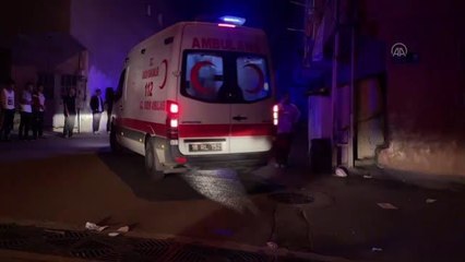 Komşular arasındaki kavgada 1 kişi silahla yaralandı