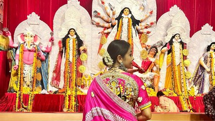 Devoleena Bhattacharjee Durga Puja full Video Viral, इस अनोखी साड़ी में ढहाया कहर । *Entertainment