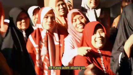 Ustadz Yusuf Mansur Berkeliling dengan Sepeda kemudian Bercengkerama dengan Warga