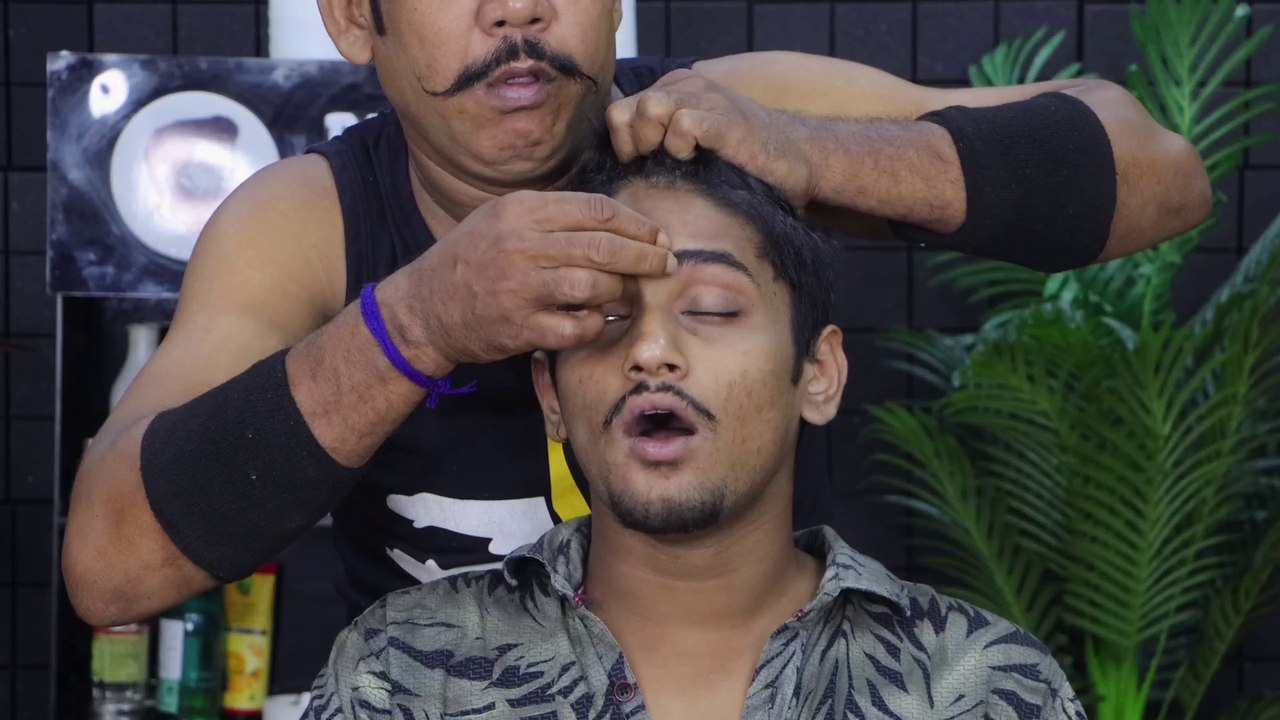 Indian Barber Giving Head Massage | Ashim Barber