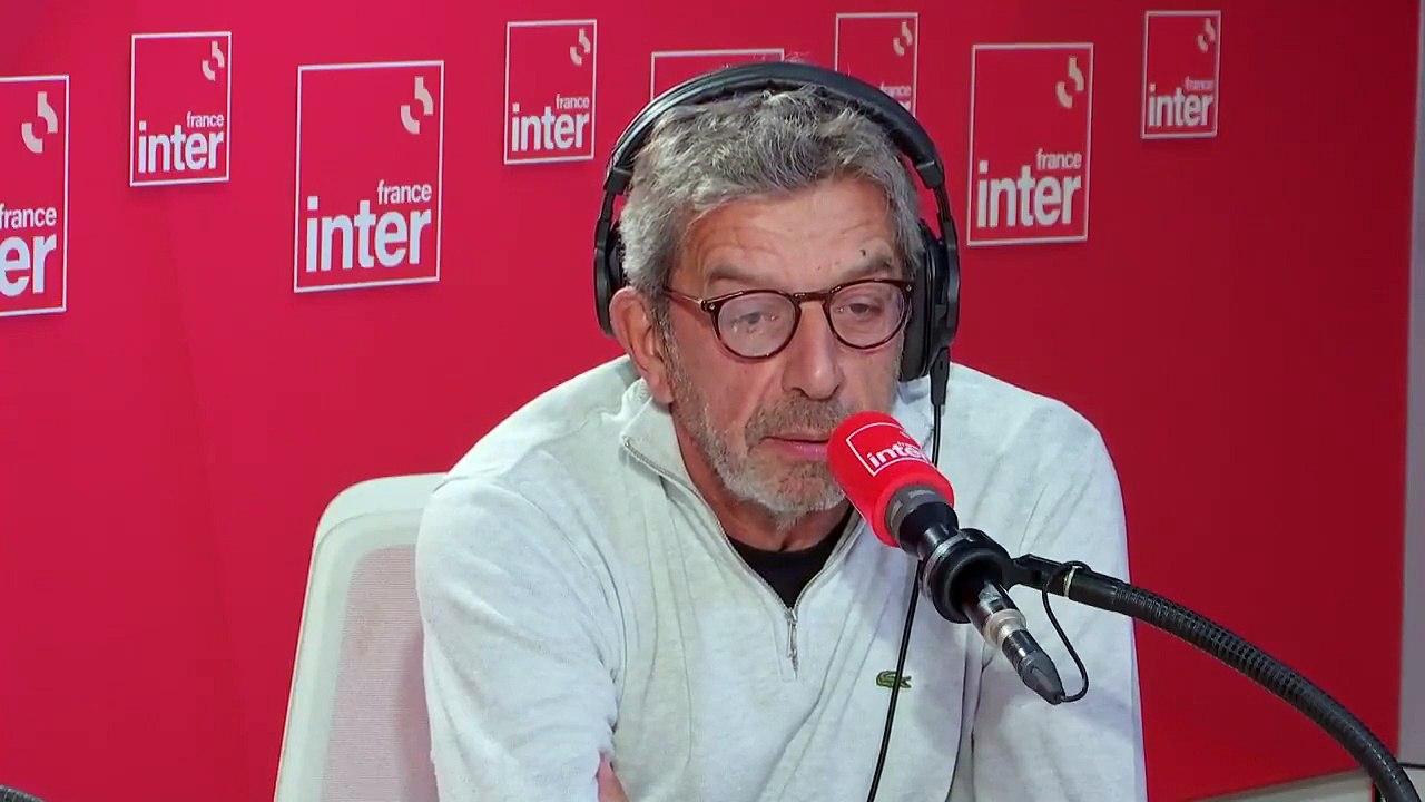 Michel Cymes : "On est en plein octobre rose, il y a moins de la moitié des femmes qui peuvent bénéficier d'une mammographie qui le font. Faites-vous dépister !"