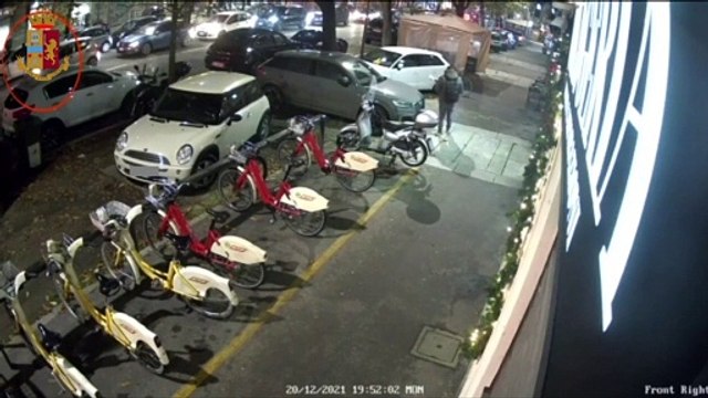 Milano, rapine e furti di orologi di lusso e auto: 5 arresti