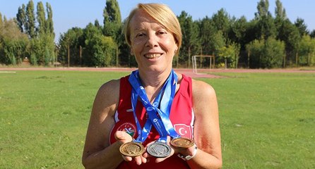 Eskişehirli 66 yaşındaki kadın atlet rekor üstüne rekor kırıyor